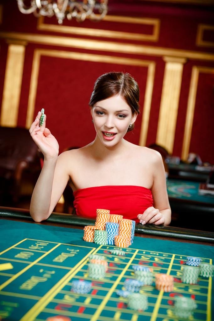 Live casino puncak4d dengan dealer langsung untuk pemain Indonesia